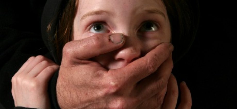 pedofil in libertate un barbat este cautat dupa ce a agresat sexual mai multe fetite de gradinita 144707 41953000
